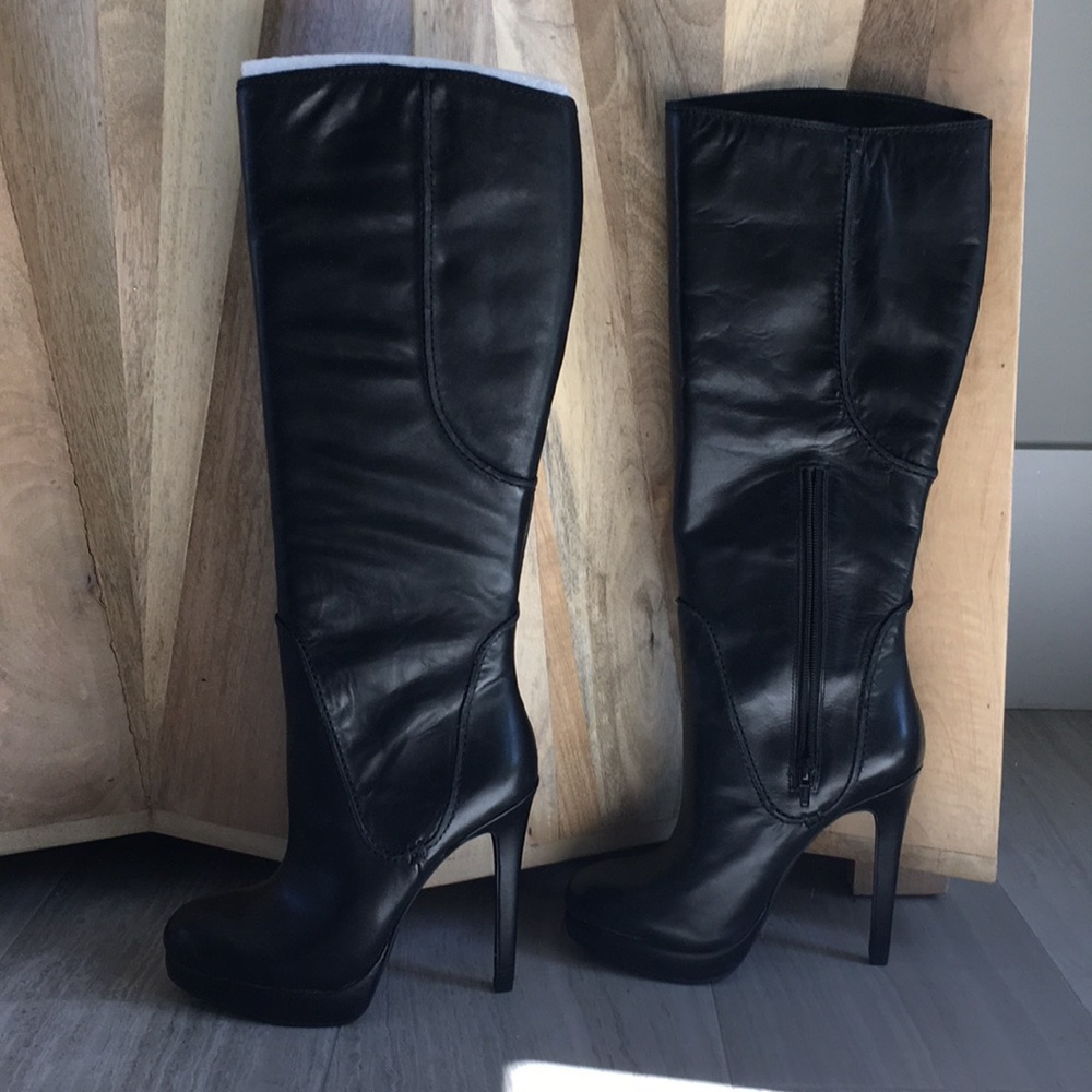 Jessica Simpson black boots